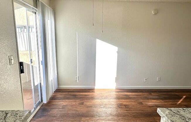 2 beds, 2 baths, 728 sqft, $2,875, Unit 23