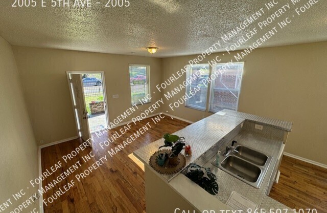 2005 E 5 AVE