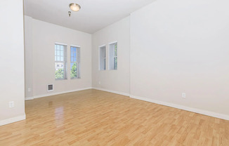 100 on 6th  *Limited Time Concession: Now Offering 2 Months Free Rent*