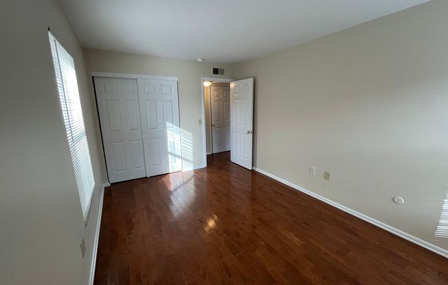 2 beds, 1 bath, 850 sqft, $950, Unit 1543-B1