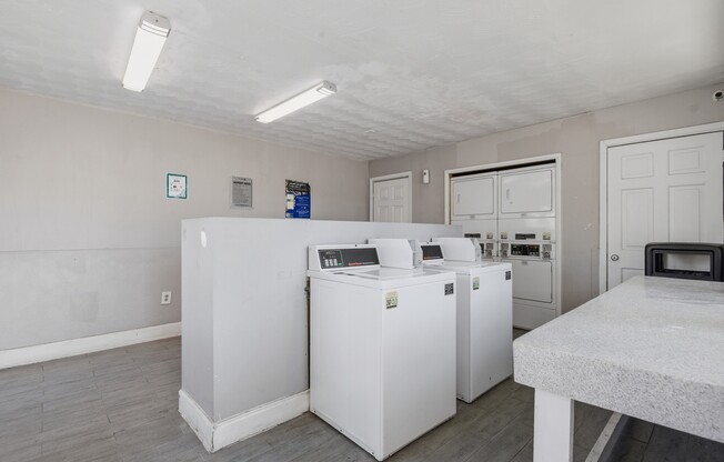 Elevate your lifestyle at Wymore 360 Apartments, where modern design meets comfortable living. Enjoy spacious layouts, top-notch amenities, and a vibrant community atmosphere. Schedule your tour today to see your future home!