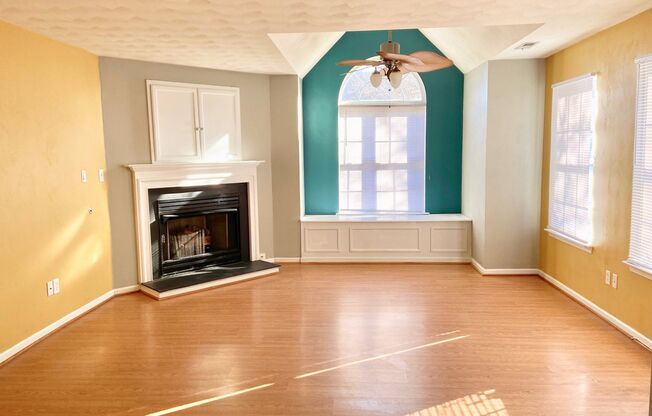 3BD/2.5BA Home in Chicks Beach with Garage & Private Back yard!