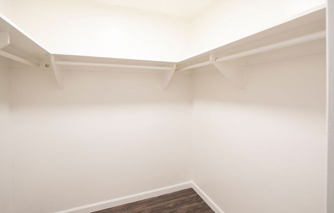 2 beds, 2 baths, 1,120 sqft, $2,400, Unit 015