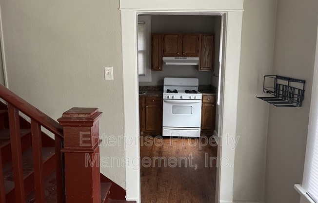 2 beds, 1 bath, $1,150