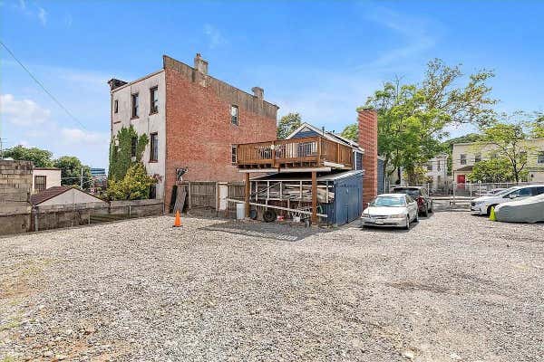 27 VERMONT ST