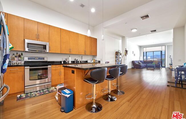3223 W 6th St Unit 1005
