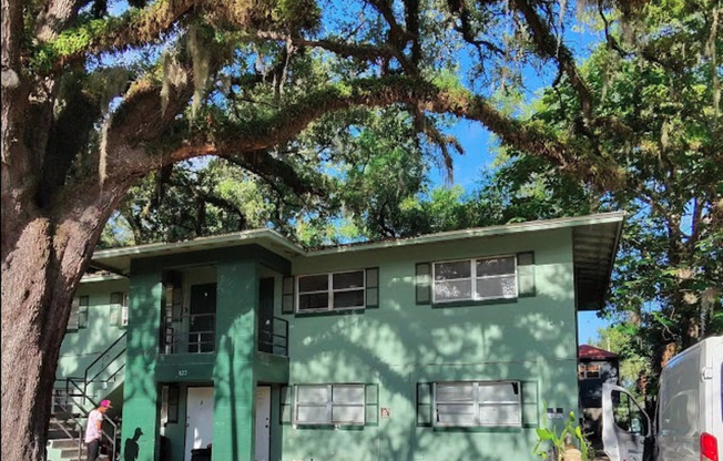822 S PARRAMORE AVE