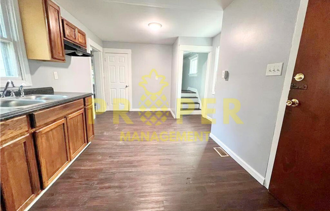 2 beds, 1 bath, $1,100