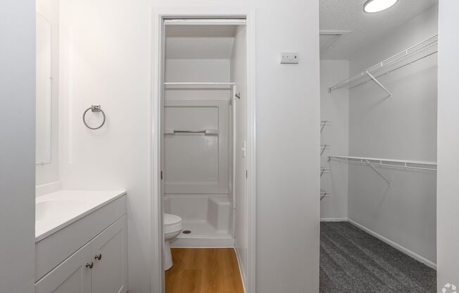 2 beds, 2 baths, 1,300 sqft, $1,300, Unit 967