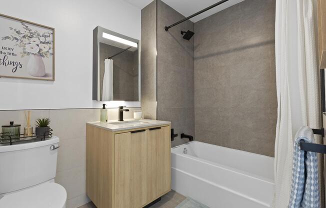 2 beds, 2 baths, $4,249, Unit 5D