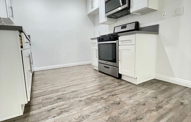 2 beds, 2 baths, 1,000 sqft, $2,900, Unit 101