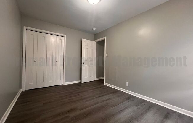 3 beds, 1.5 baths, $900, Unit 902 Preston Street - E