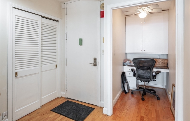 1 bed, 1 bath, 863 sqft, $4,000, Unit 40E