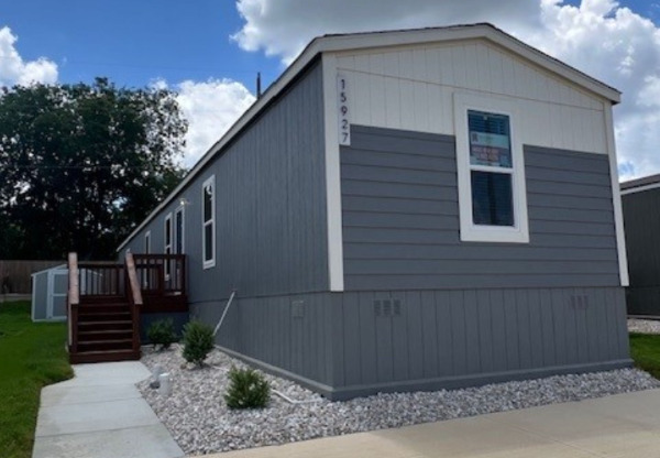 15927 FLORES CREST