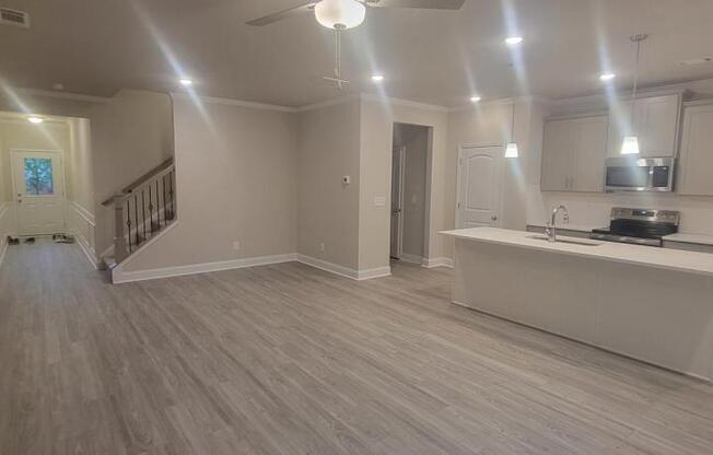1307 FERN RDG CT
