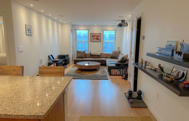 1 bed, 1 bath, 740 sqft, $5,200, Unit 509