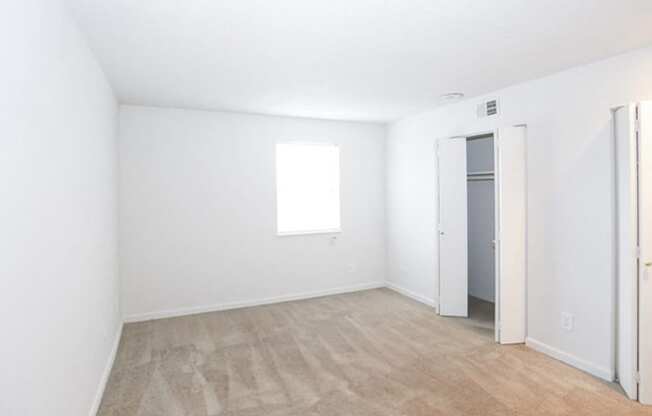 Bedroom closet at Canyon Creek Apartments, Kansas City, 64132