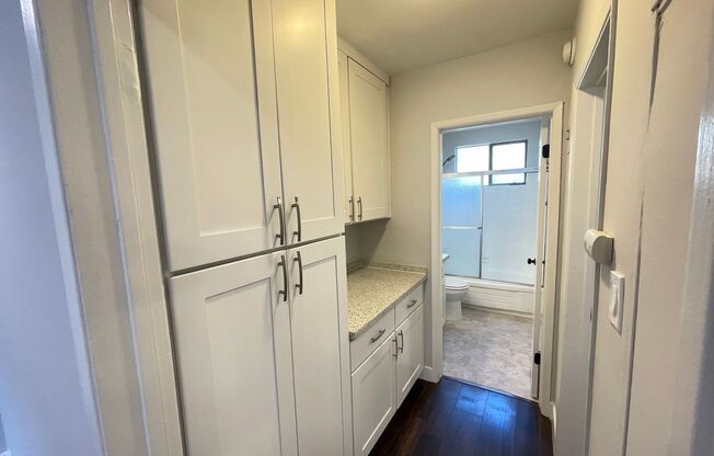 1 bed, 1 bath, 650 sqft, $2,395