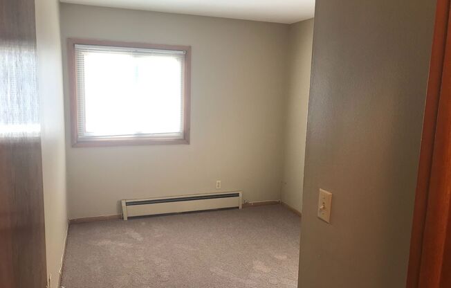 1 bed, 1 bath, 600 sqft, $949, Unit 15