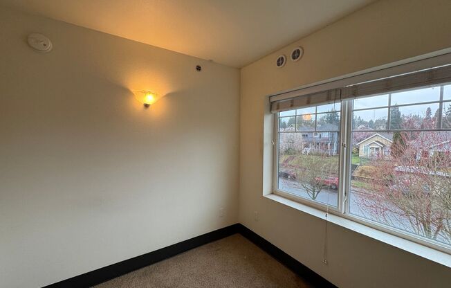 1 bed, 1 bath, 350 sqft, $1,050, Unit 414