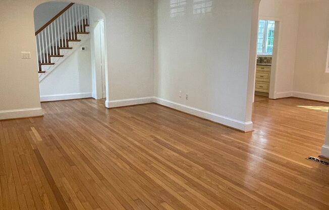 4 beds, 2.5 baths, $5,750