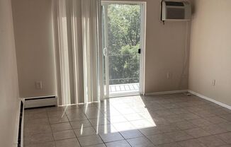 2 beds, 1 bath, $899, Unit GP 06