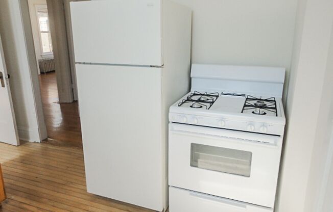 2 beds, 1 bath, 805 sqft, $1,975, Unit 5047-3W