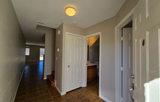 A Fabulous 4 Bedroom Home in N.Las Vegas 1 Bedroom Downstairs.