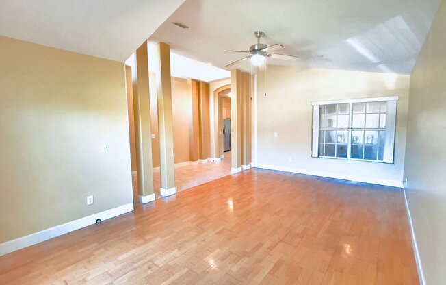 3404 KAYLA CIR