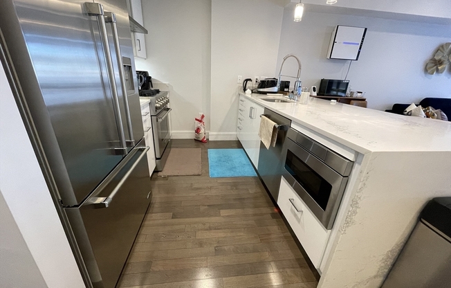 1 bed, 1 bath, 745 sqft, $3,400, Unit 202