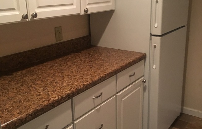 1 bed, 1 bath, 650 sqft, $895, Unit 17