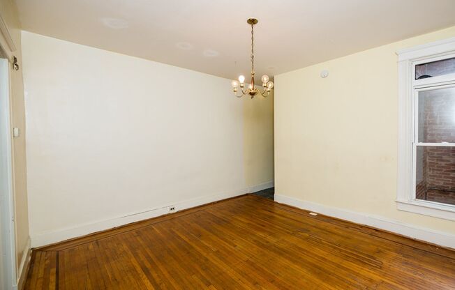 2026/2027 JHU Off-Campus Charles Village 3bd/1ba Rowhouse w/ W/D!! Available 6/9/26