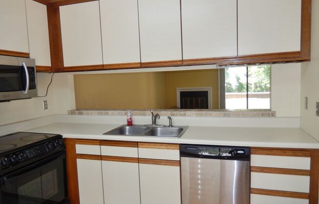 Fabulous Waterfront, 3 level townhouse