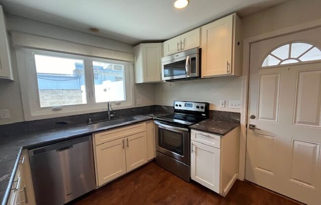 Available 08/16/2025! - Large 4 bedroom/2 bath Home in Kailua, Keolu Hills. Pet Friendly