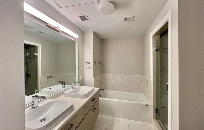 1 bed, 1.5 baths, 869 sqft, $3,750, Unit 401