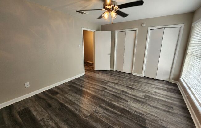 2 beds, 1.5 baths, 1,250 sqft, $950, Unit 201 S Park #C03