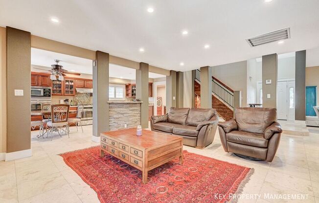 3880 LEISURE LN