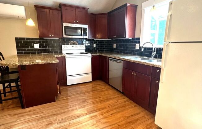 2 Bed/1 Bath Private Remodeled Home in desirable Jennings Lodge Neighborhood.