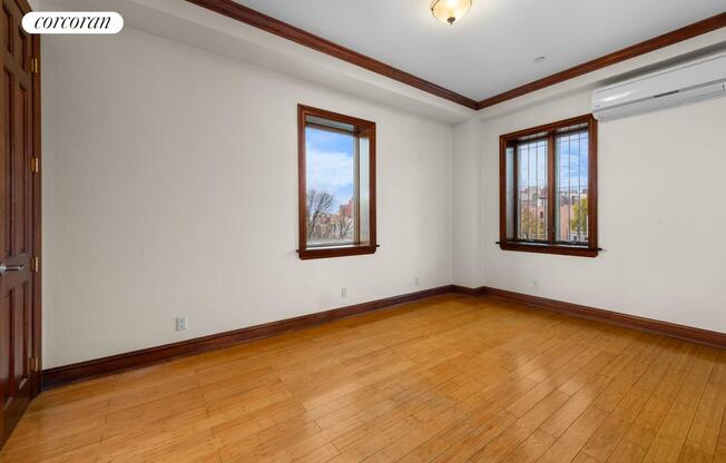 12 14 31 AVE
