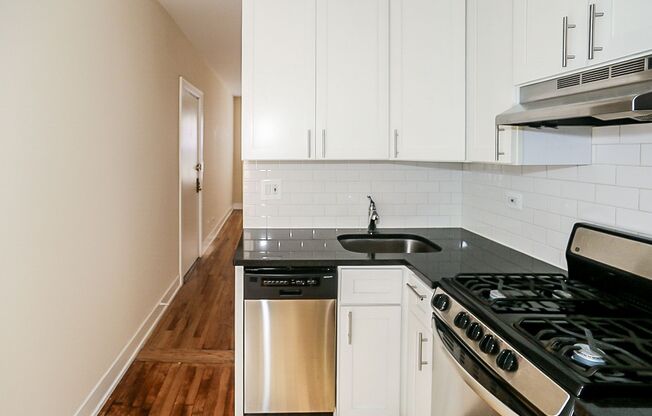 2 beds, 1 bath, 655 sqft, $2,450, Unit 625-N1