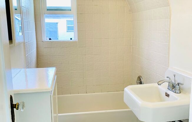 Studio, 1 bath, $1,995, Unit 807 Jamaica Court