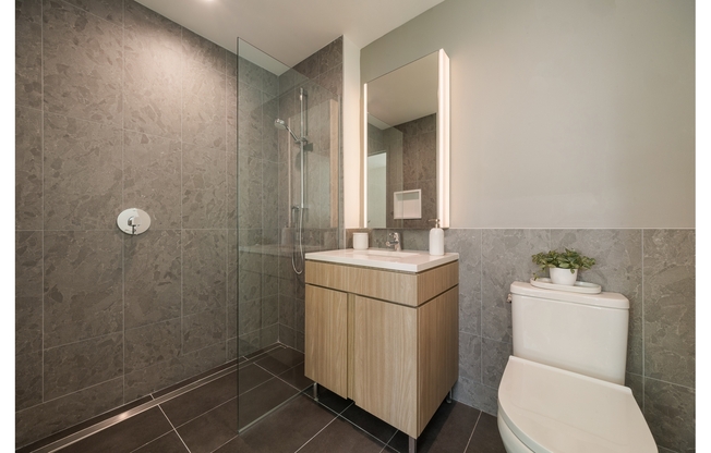 2 beds, 1 bath, $9,240, Unit 28G