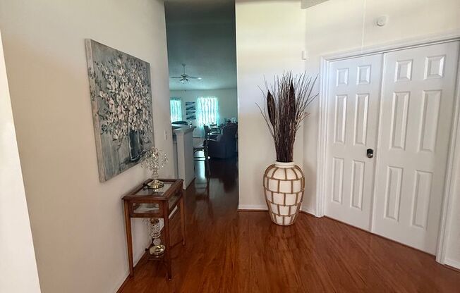 Spacious 4/3 Home in Indian Trails.