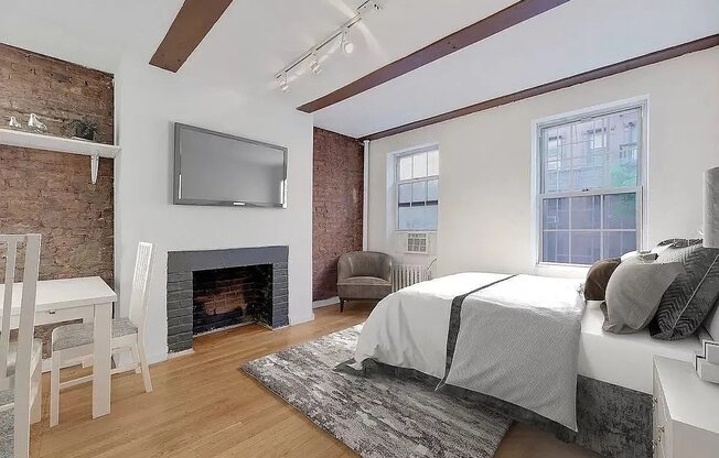 220 SULLIVAN ST