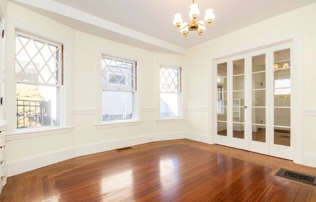 16 FLETCHER ST
