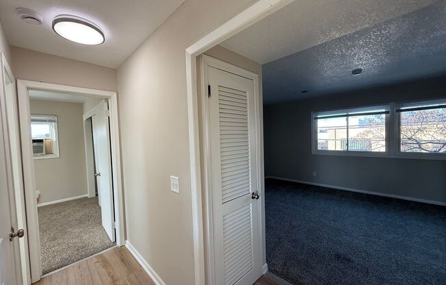 2606 E Hennepin Ave
