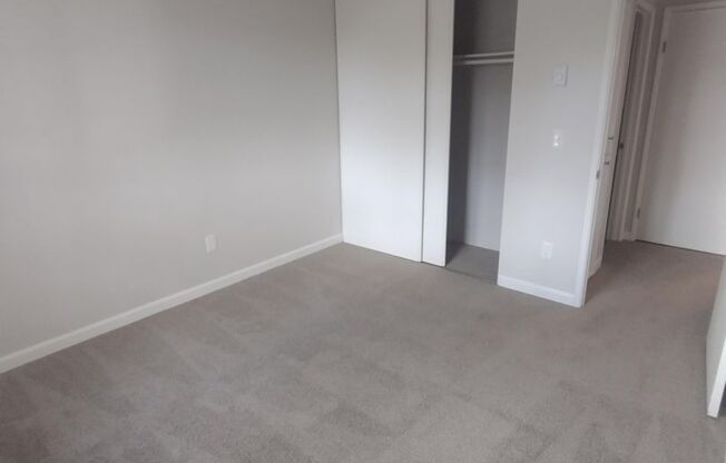 1 bed, 1 bath, 592 sqft, $1,250, Unit 010