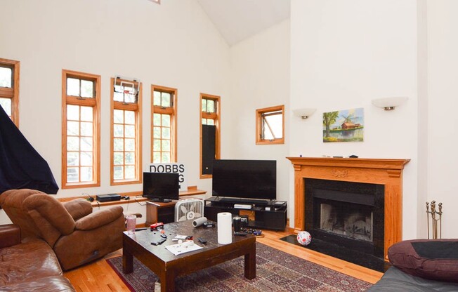 822 BUCKINGHAM