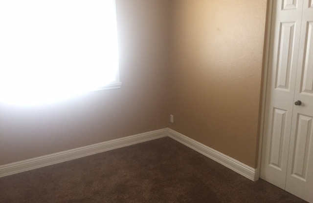 3 beds, 2 baths, $2,000