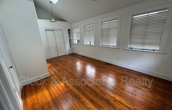 3129 Stanhope Avenue